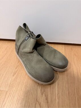 UGG deconstructed leather mini zip